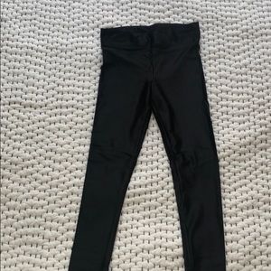 Koral sz SM black shiny leggings